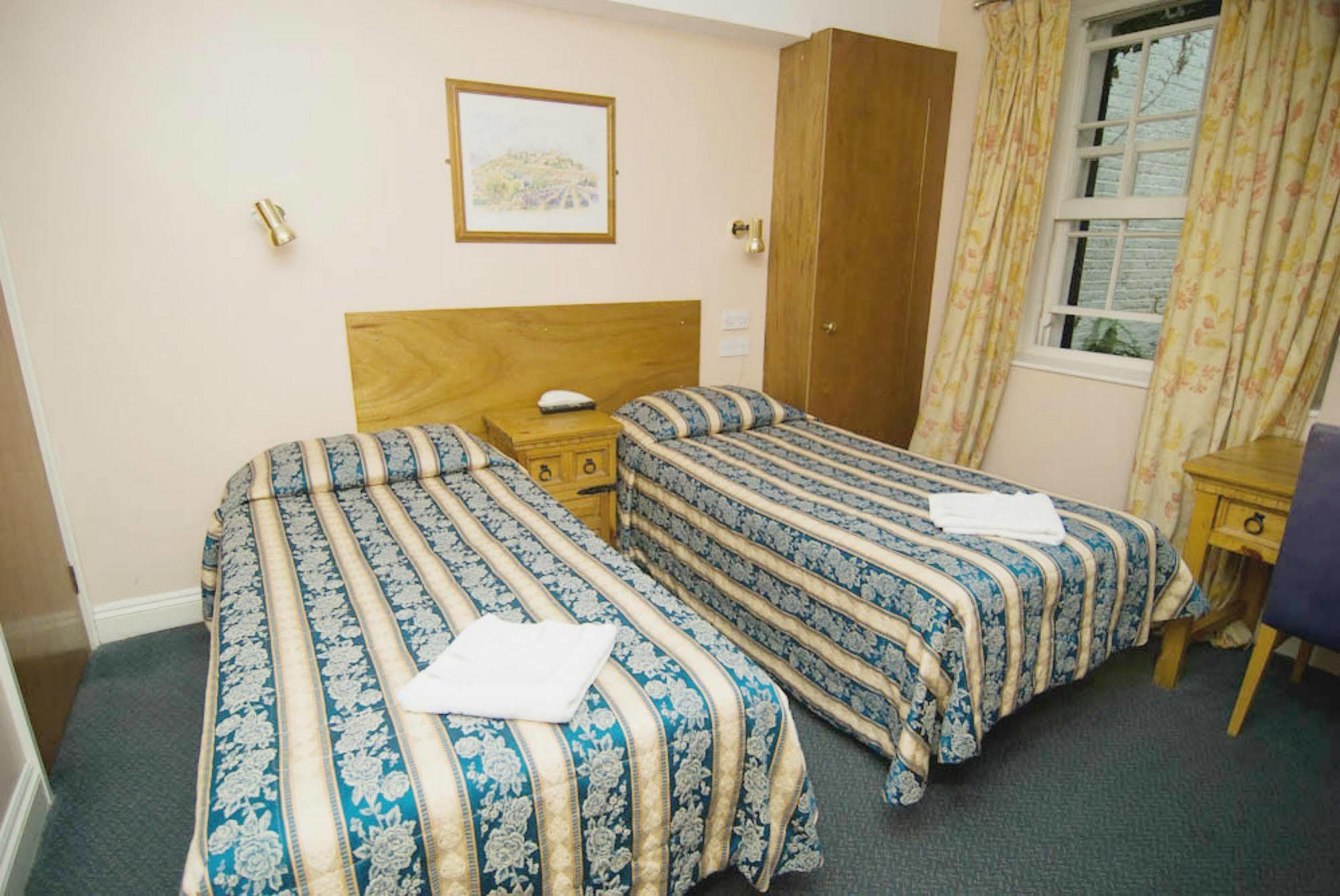 Normandie Hotel Лондон Екстериор снимка
