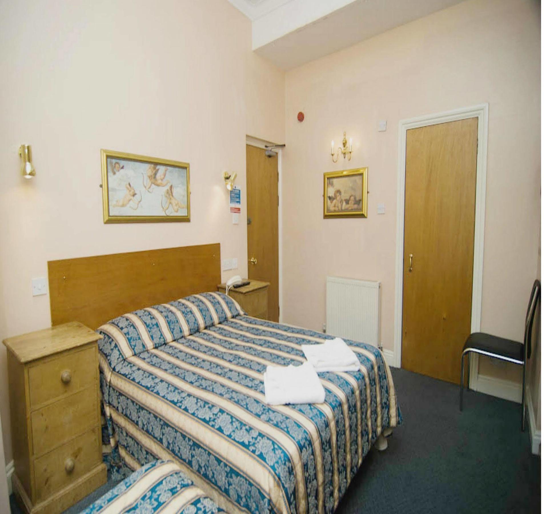Normandie Hotel Лондон Екстериор снимка