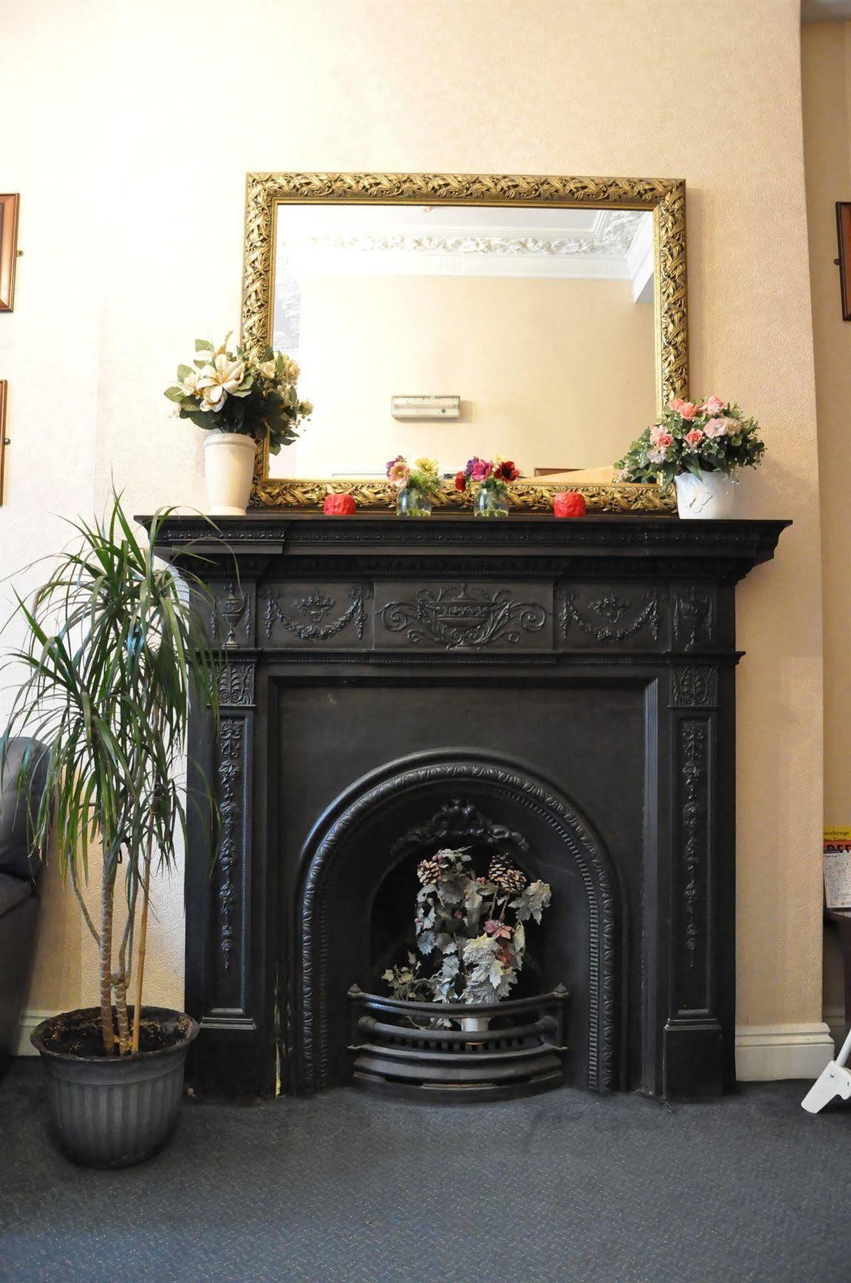 Normandie Hotel Лондон Екстериор снимка